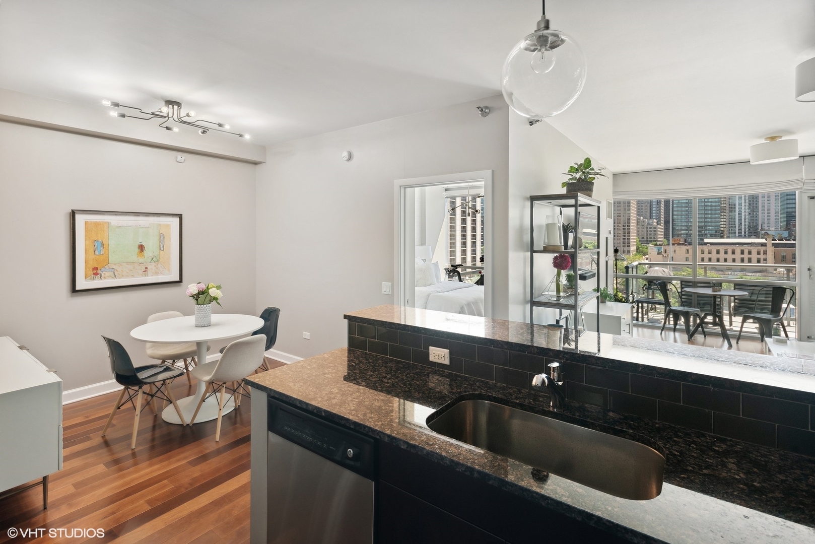 123 S Green Street Unit: 605B