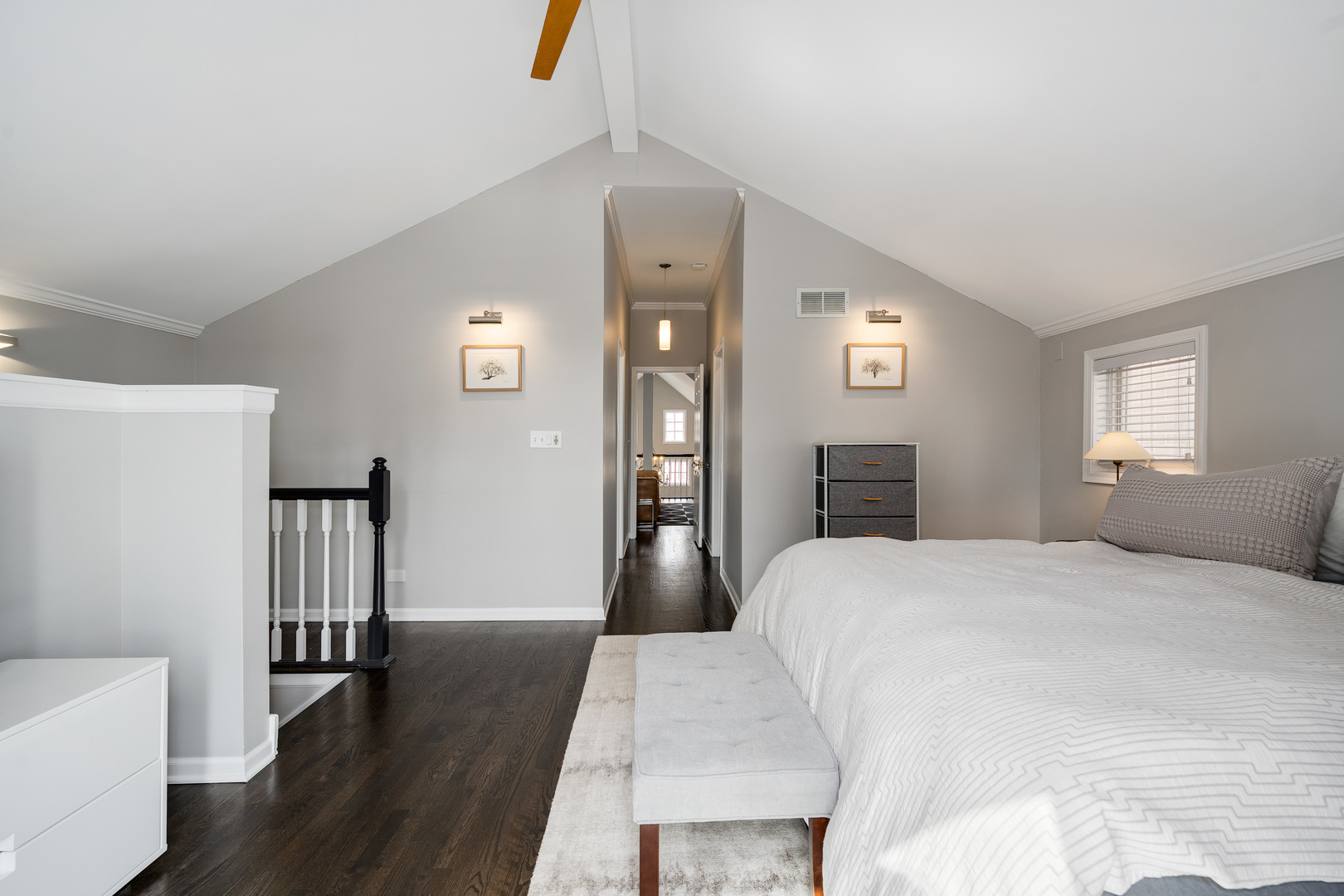 841 W Buckingham Place Unit: 3