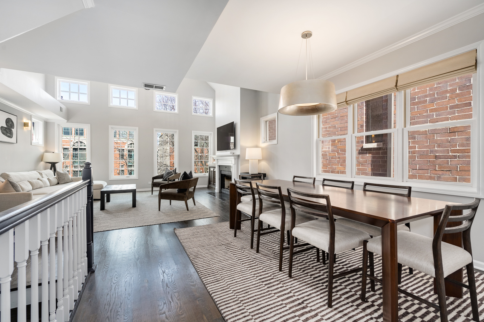 841 W Buckingham Place Unit: 3