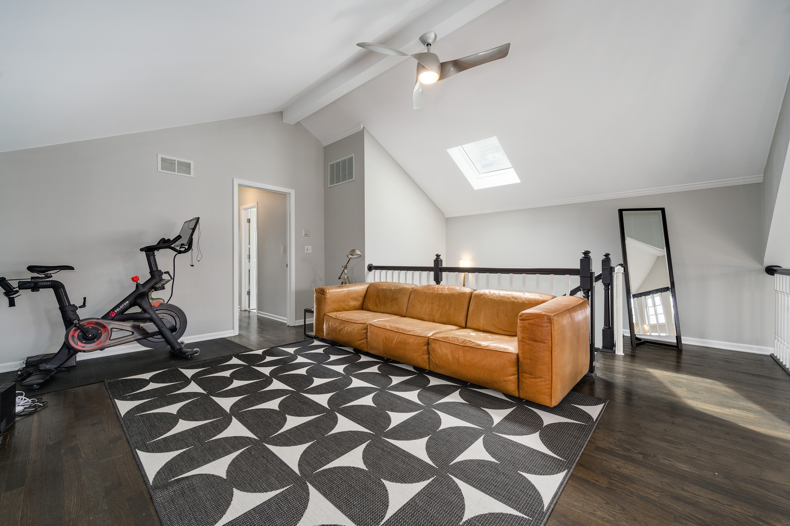 841 W Buckingham Place Unit: 3