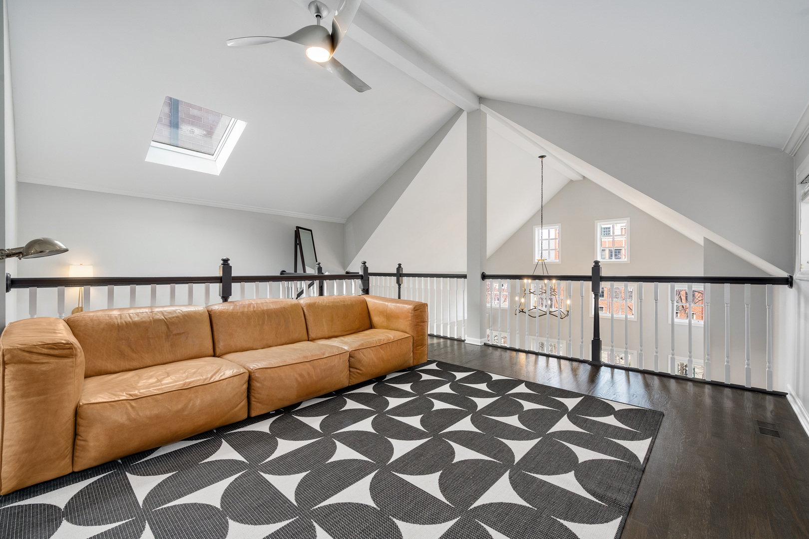 841 W Buckingham Place Unit: 3