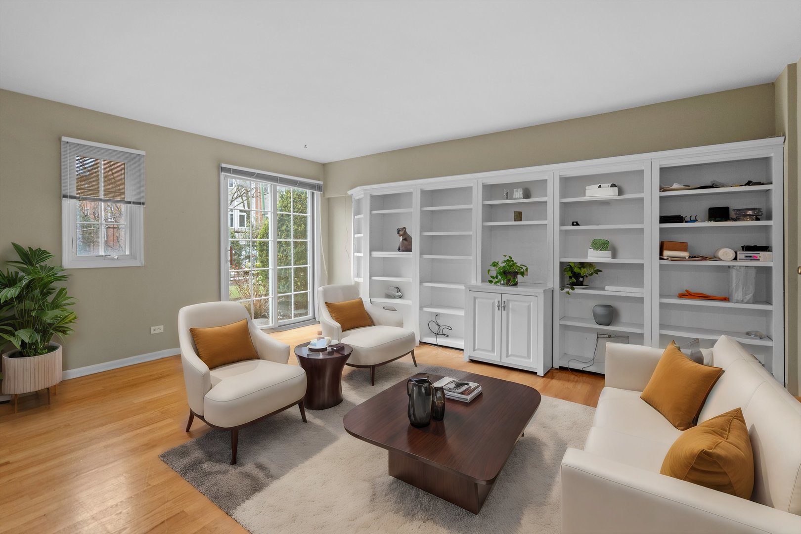 1440 W WRIGHTWOOD Avenue