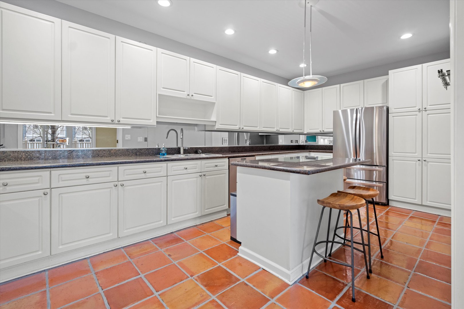 1440 W WRIGHTWOOD Avenue