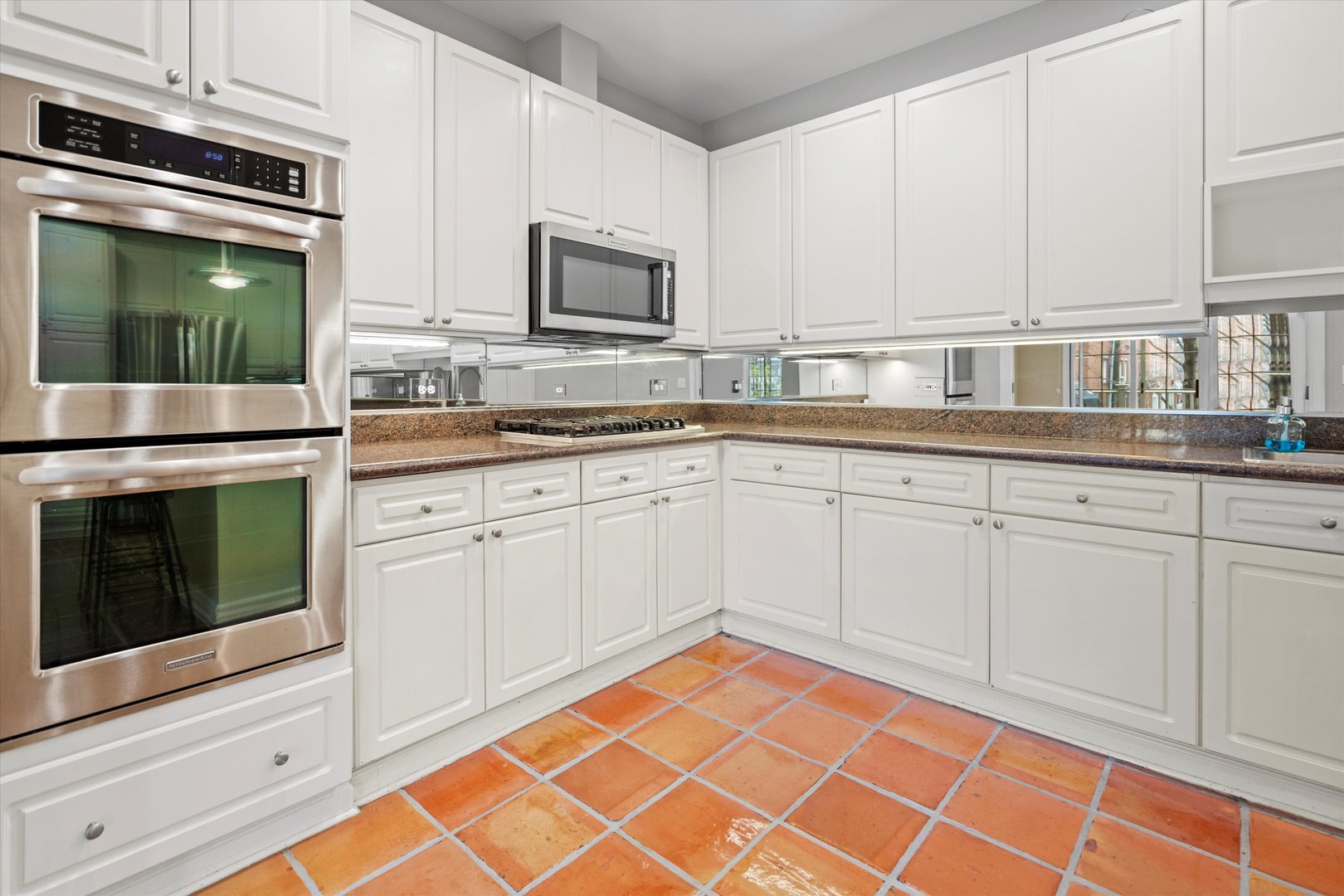 1440 W WRIGHTWOOD Avenue