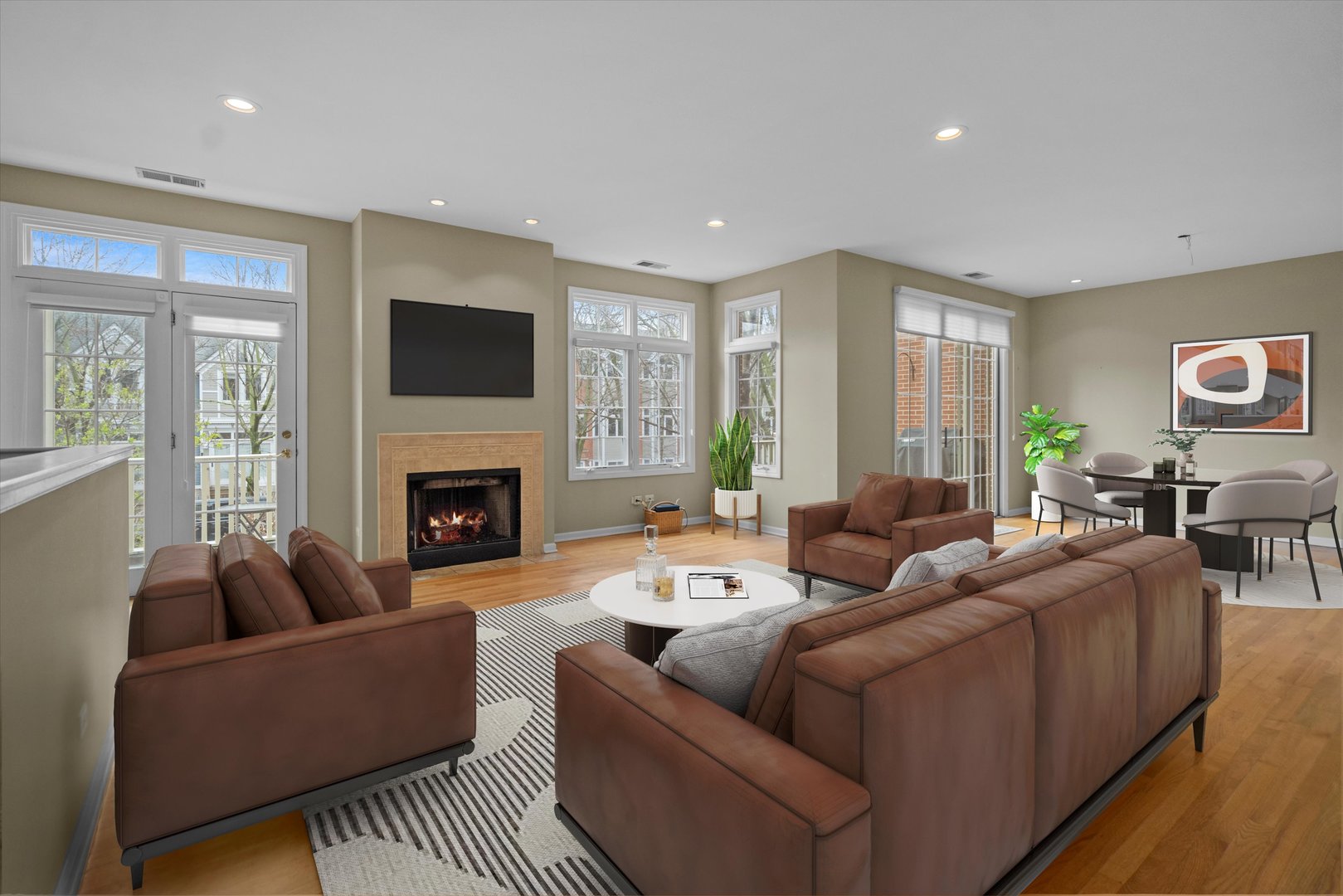 1440 W WRIGHTWOOD Avenue