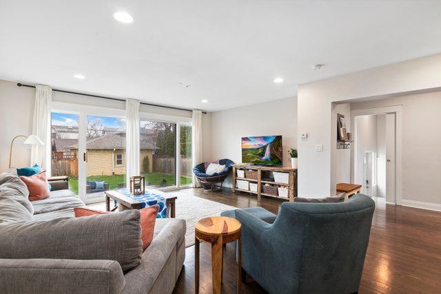 1023 N Oak Park Avenue