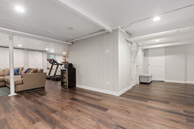 1023 N Oak Park Avenue