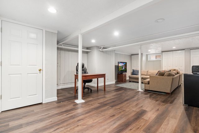 1023 N Oak Park Avenue