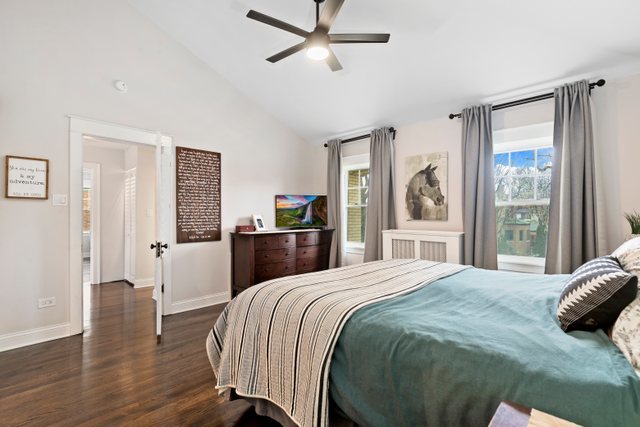 1023 N Oak Park Avenue