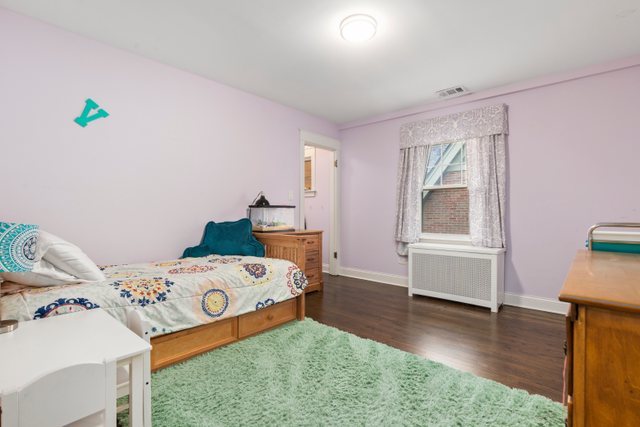 1023 N Oak Park Avenue