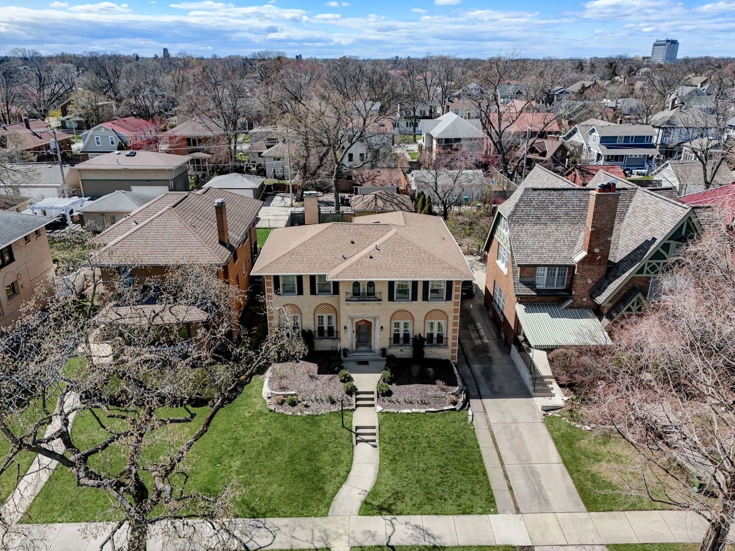 1023 N Oak Park Avenue