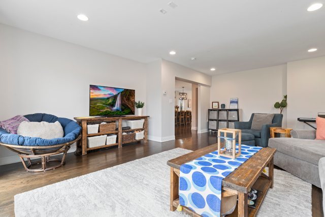 1023 N Oak Park Avenue