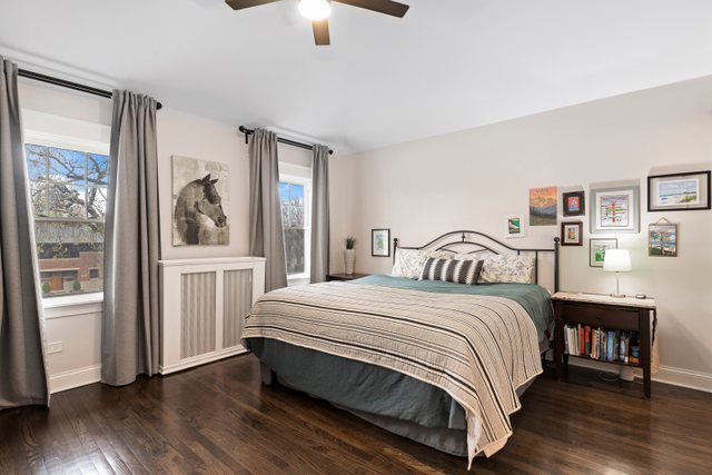 1023 N Oak Park Avenue