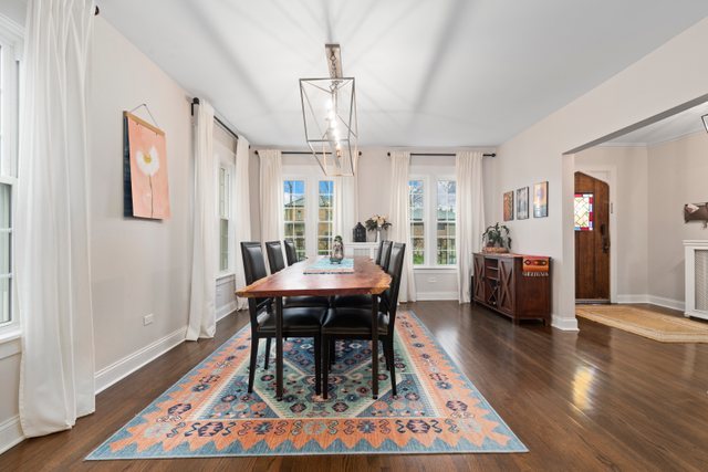 1023 N Oak Park Avenue