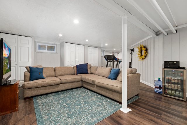 1023 N Oak Park Avenue