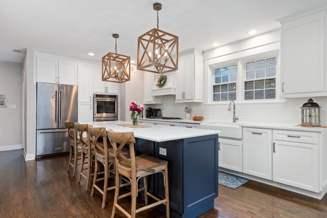 1023 N Oak Park Avenue