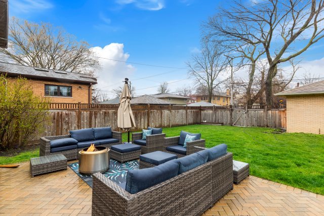 1023 N Oak Park Avenue