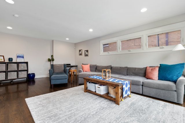 1023 N Oak Park Avenue