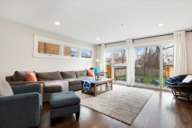 1023 N Oak Park Avenue