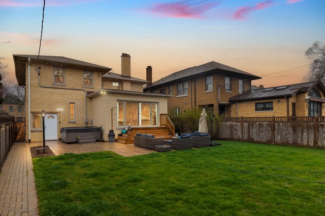 1023 N Oak Park Avenue