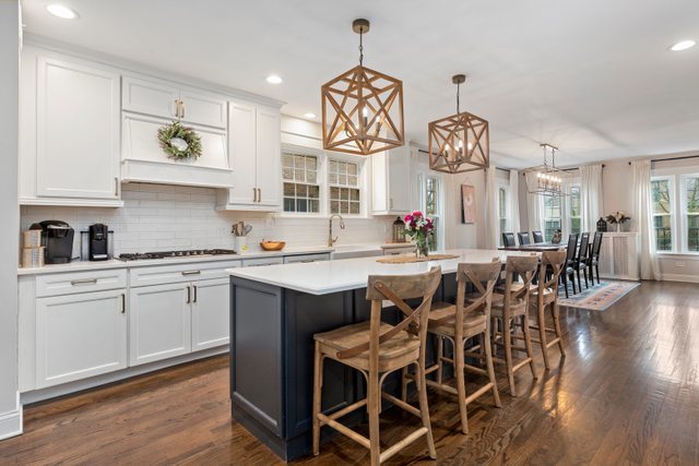 1023 N Oak Park Avenue