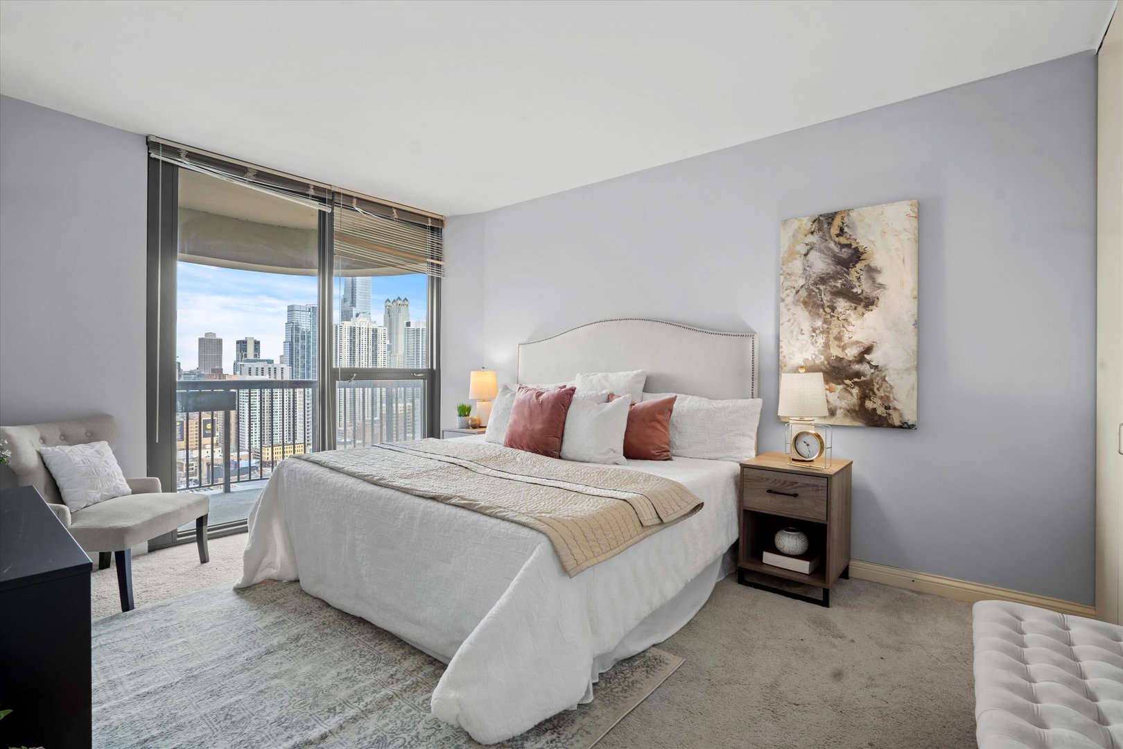 400 N LaSalle Street Unit: 2811