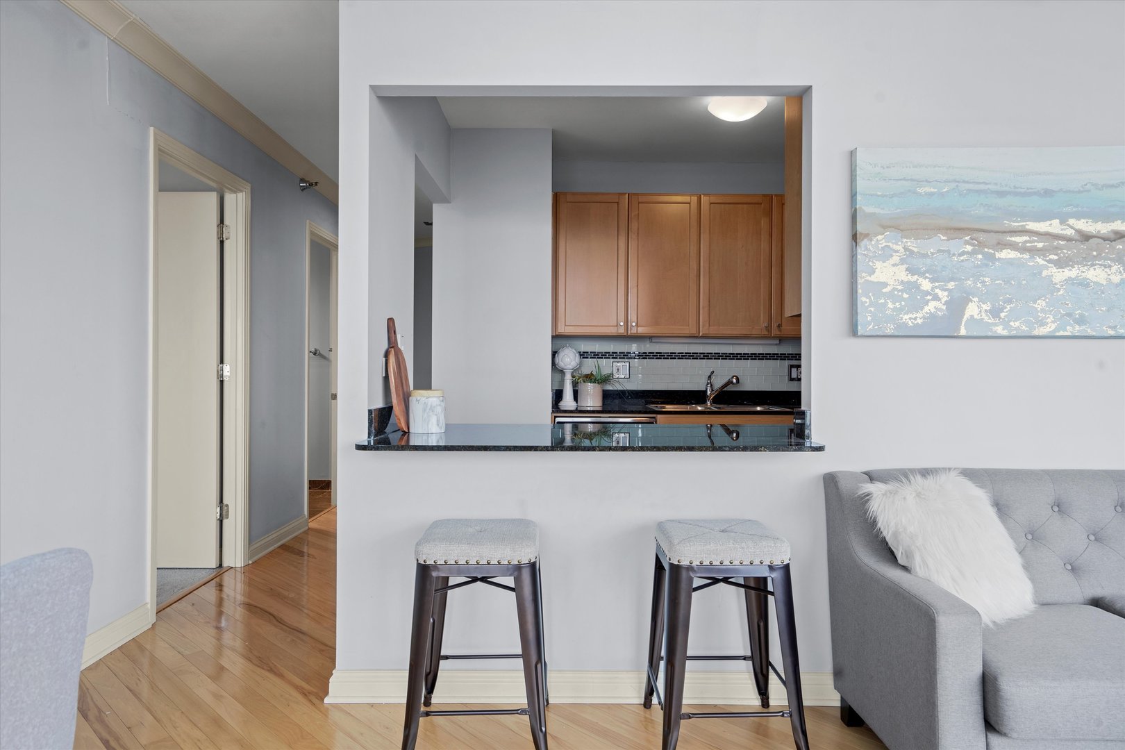 400 N LaSalle Street Unit: 2811