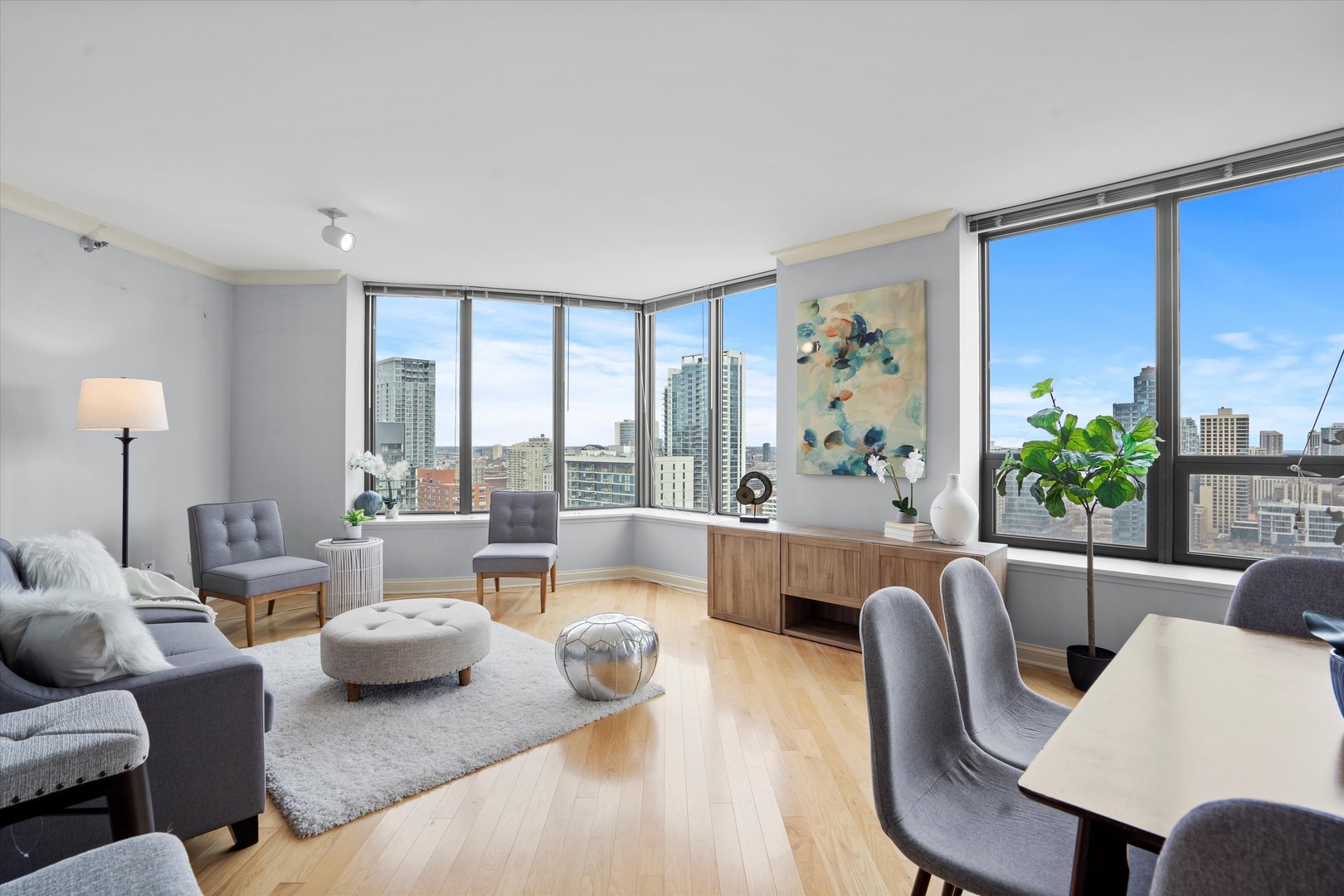 400 N LaSalle Street Unit: 2811