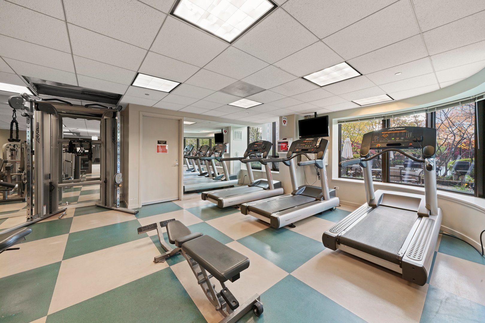 400 N LaSalle Street Unit: 2811
