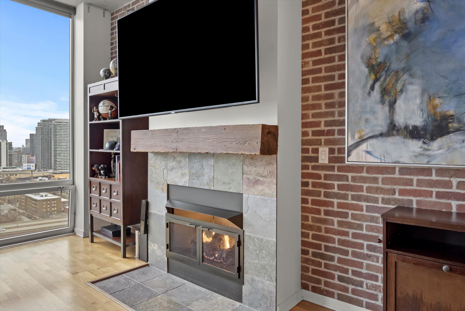 700 N Larrabee Street Unit: 1613