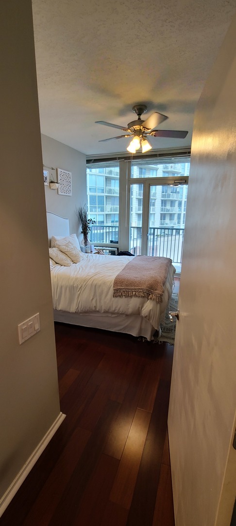 600 N Kingsbury Street Unit: 906