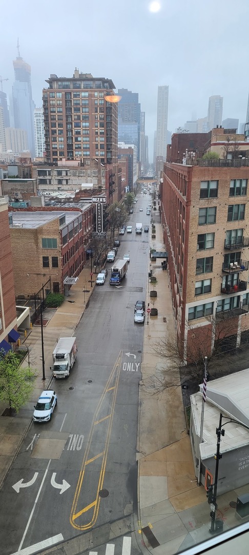 600 N Kingsbury Street Unit: 906