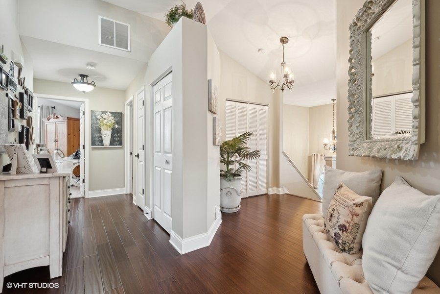 1322 Clybourne Street Unit: 1322