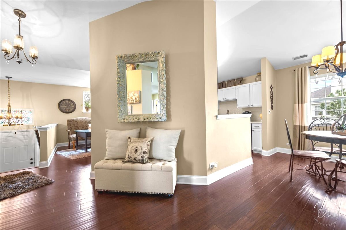 1322 Clybourne Street Unit: 1322