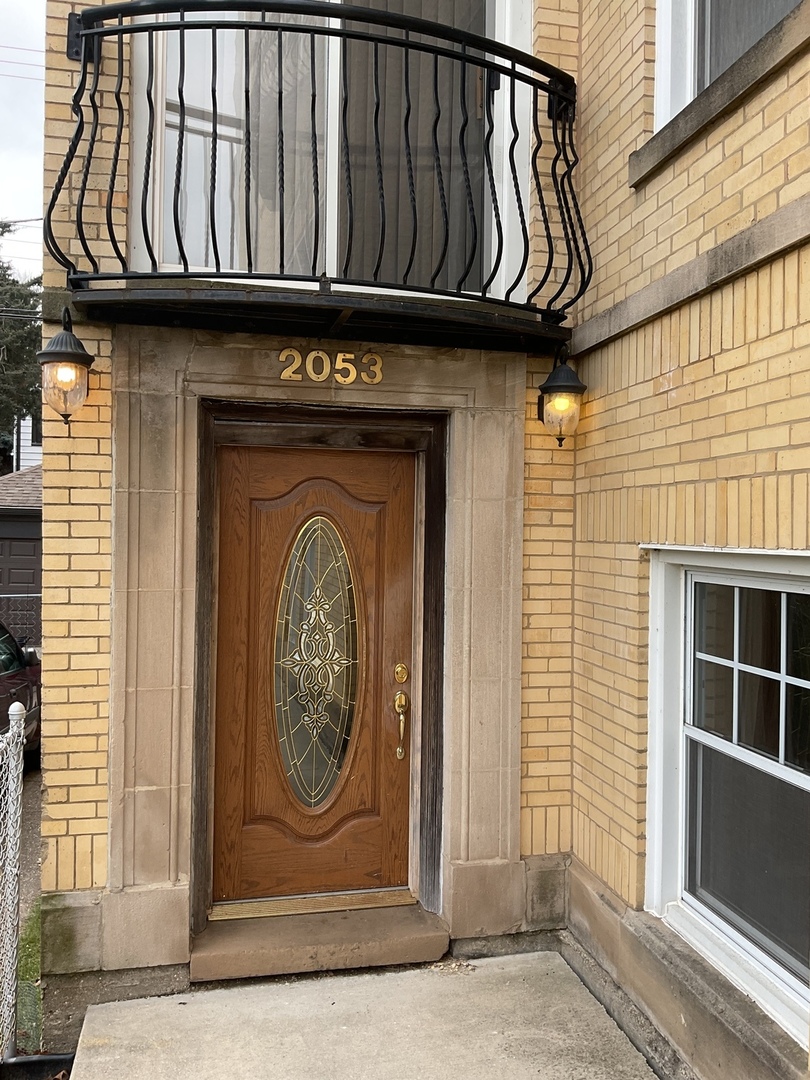 2053 W Summerdale Avenue Unit: 1S