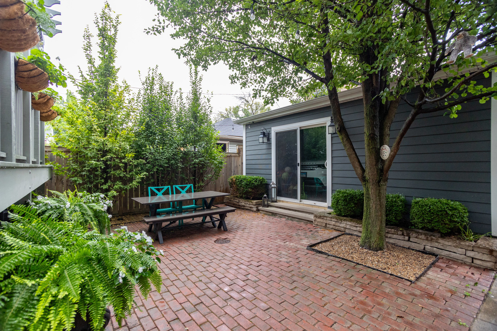 4927 N Seeley Avenue