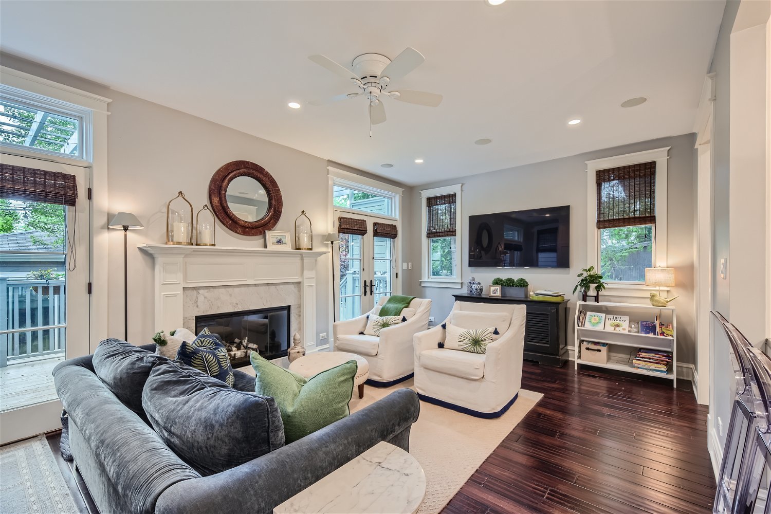 4927 N Seeley Avenue