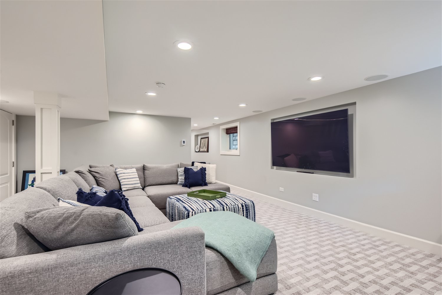 4927 N Seeley Avenue