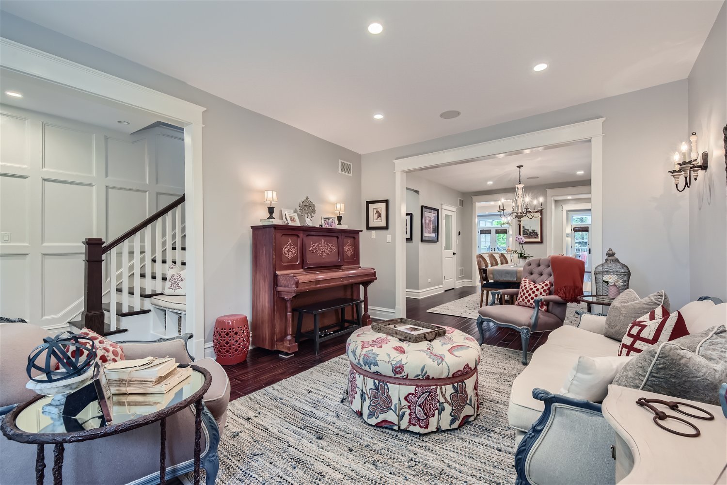 4927 N Seeley Avenue