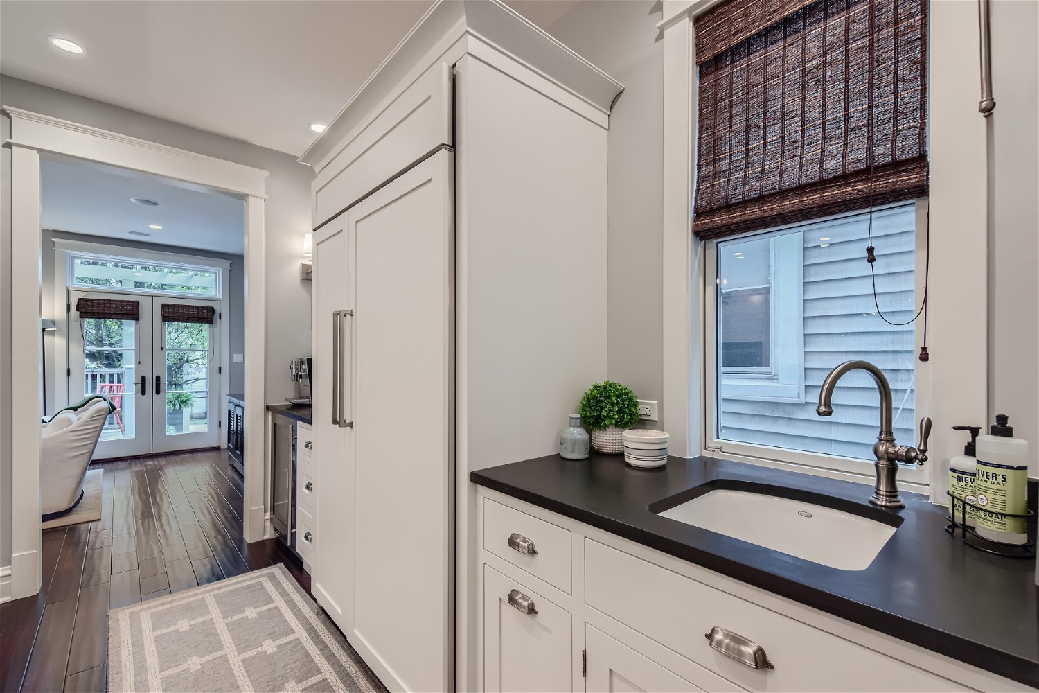 4927 N Seeley Avenue