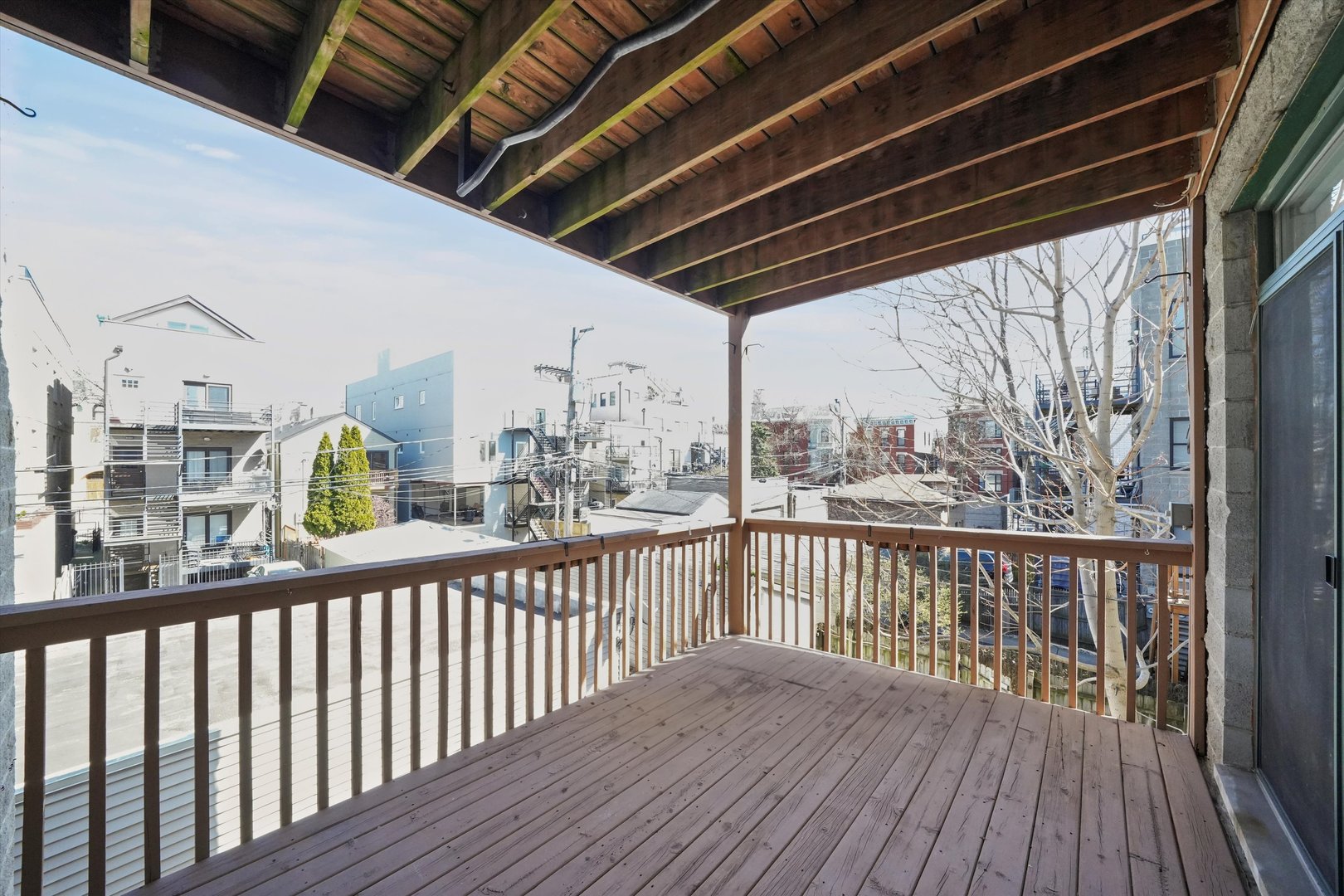 917 N HONORE Street Unit: 2S