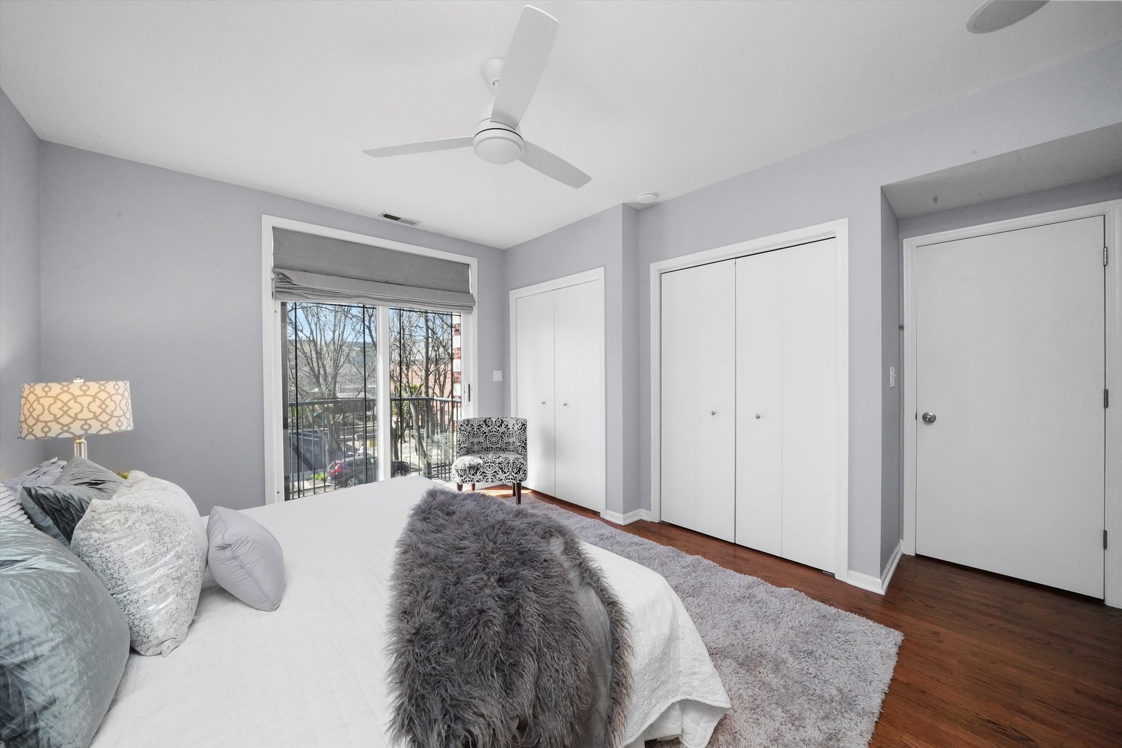 917 N HONORE Street Unit: 2S