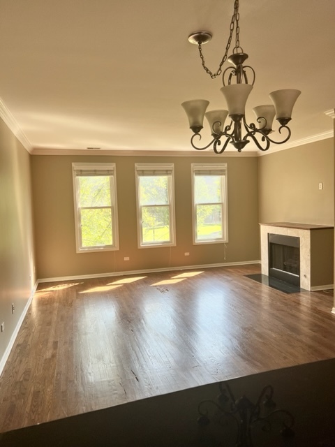 1043 N Kingsbury Street