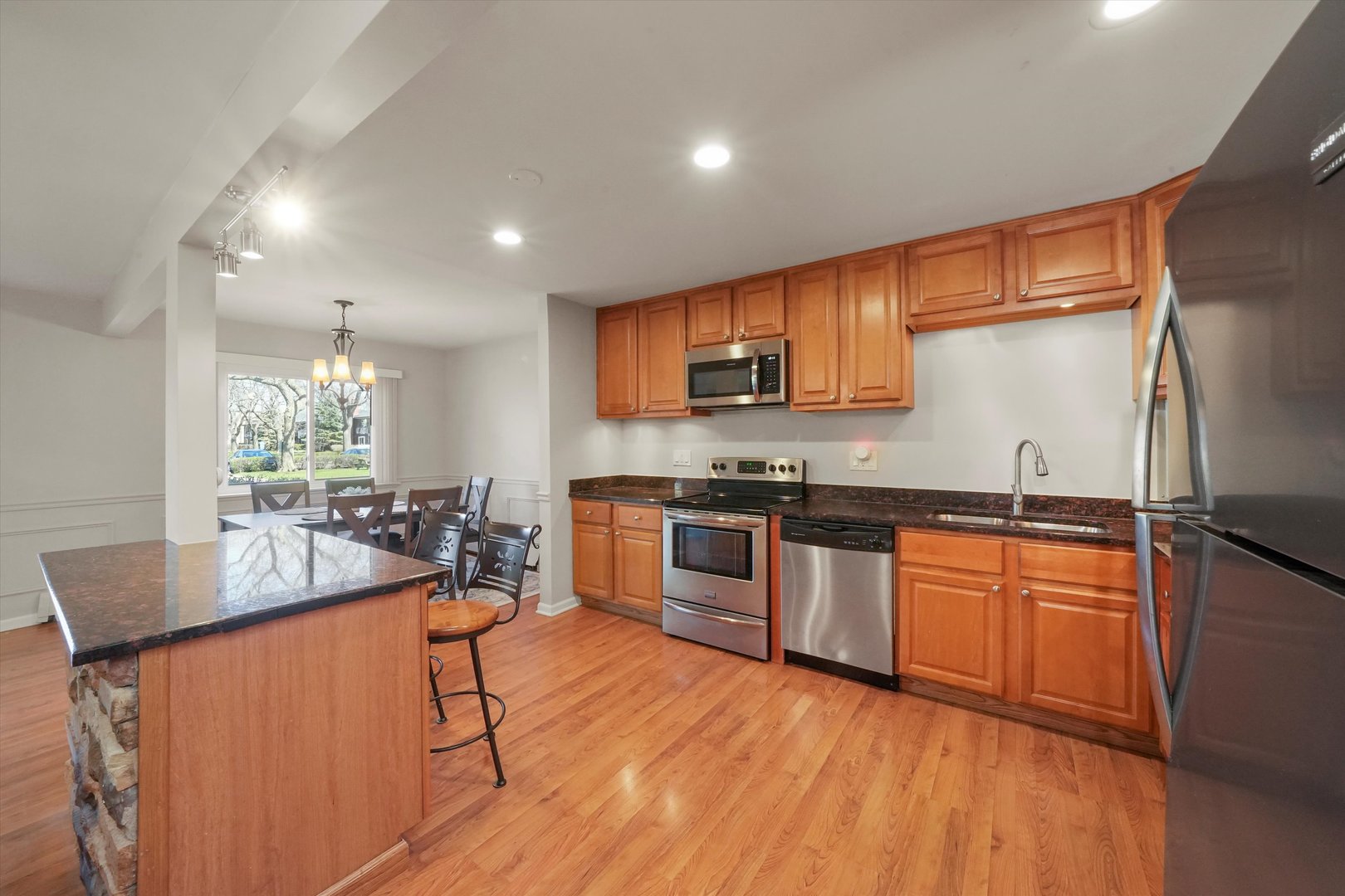 1114 N DALE Avenue Unit: 1A