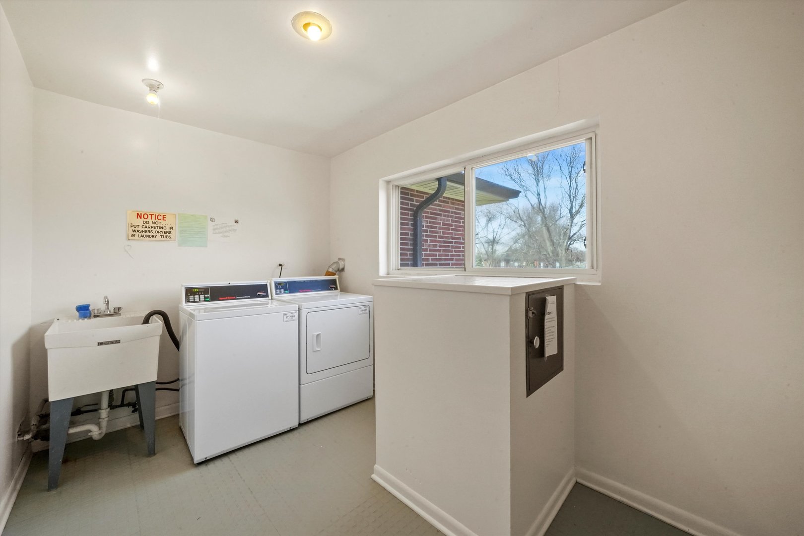 1114 N DALE Avenue Unit: 1A