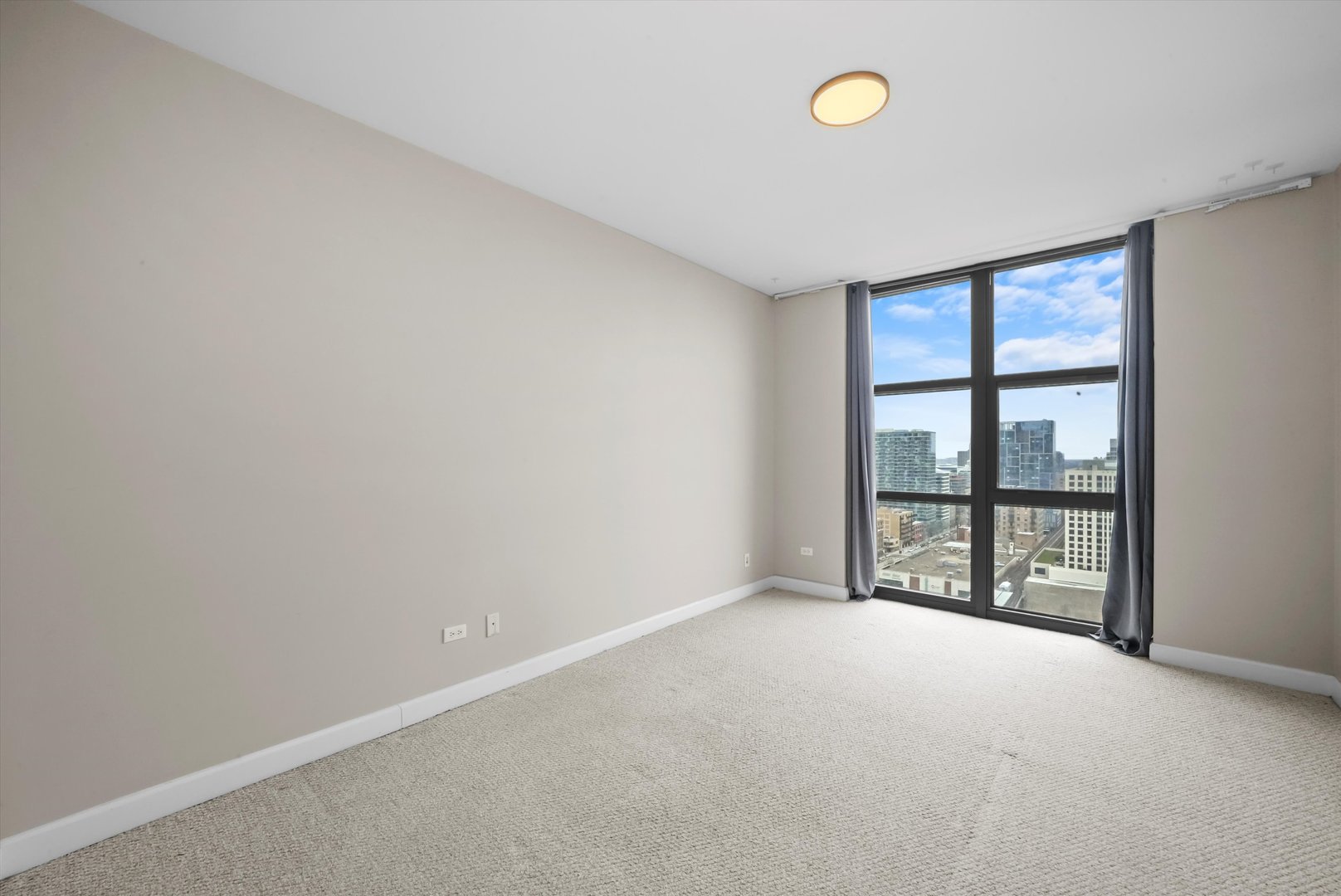 1101 S State Street Unit: 2207