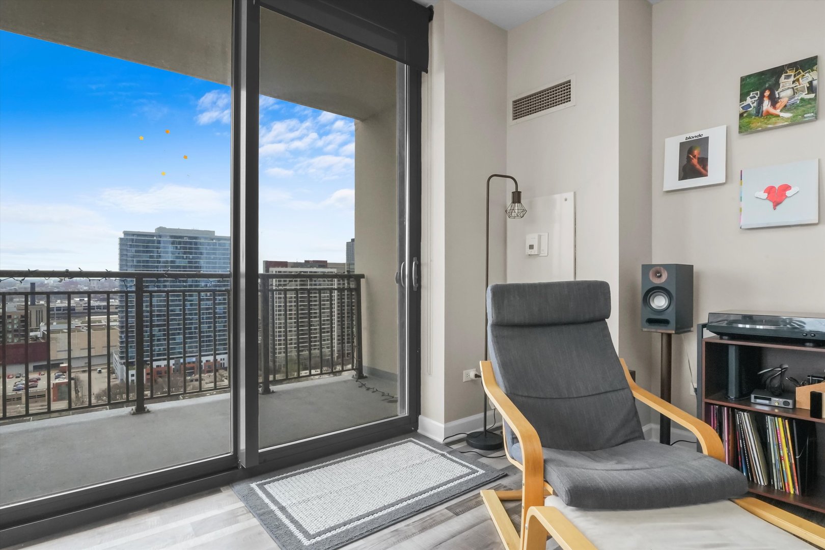 1101 S State Street Unit: 2207