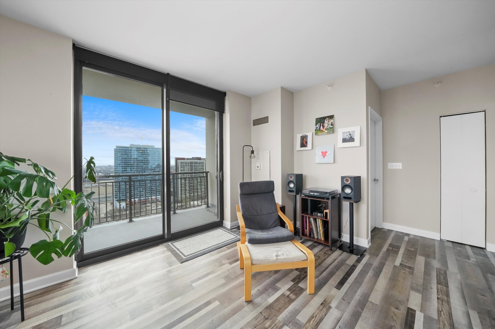 1101 S State Street Unit: 2207