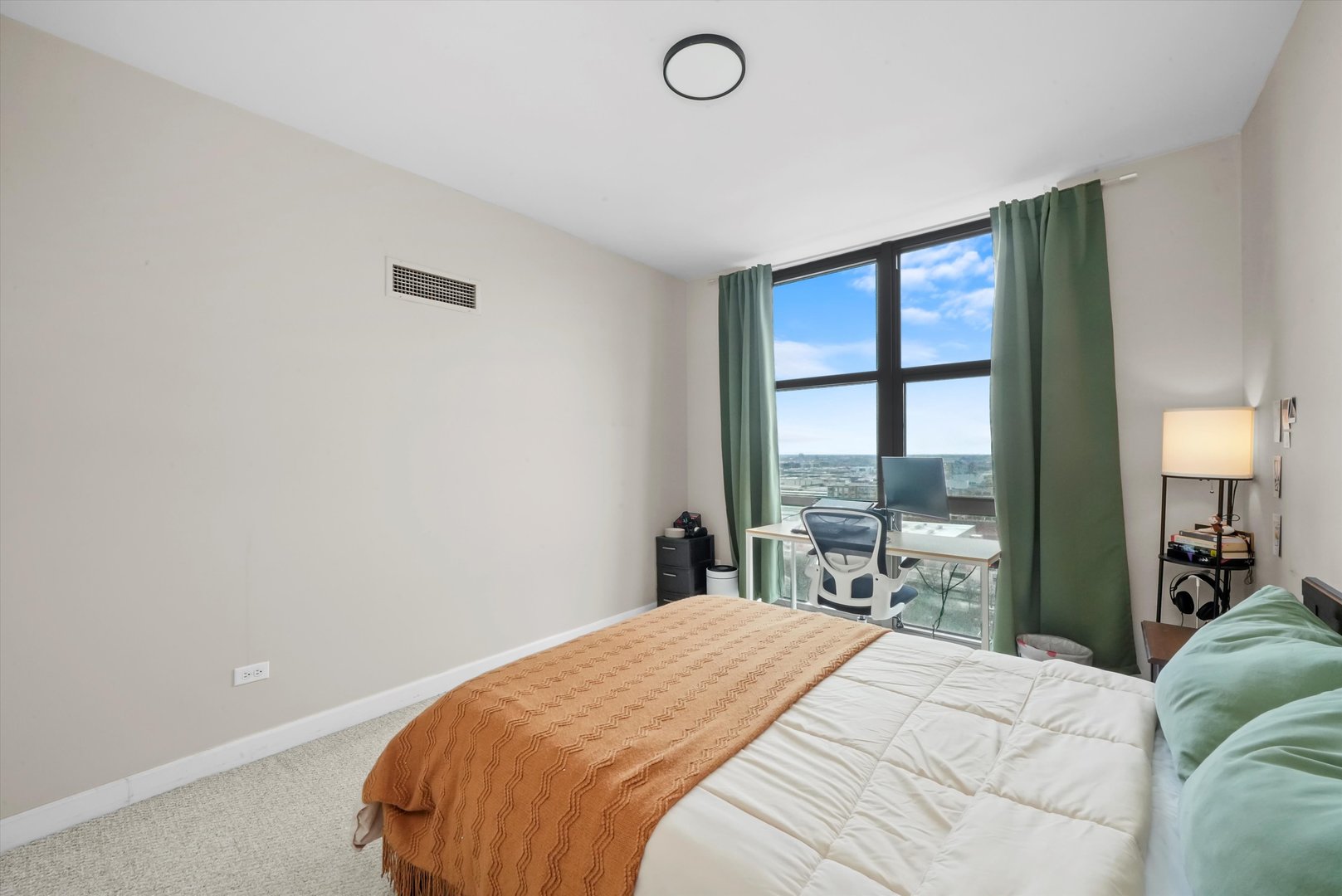 1101 S State Street Unit: 2207