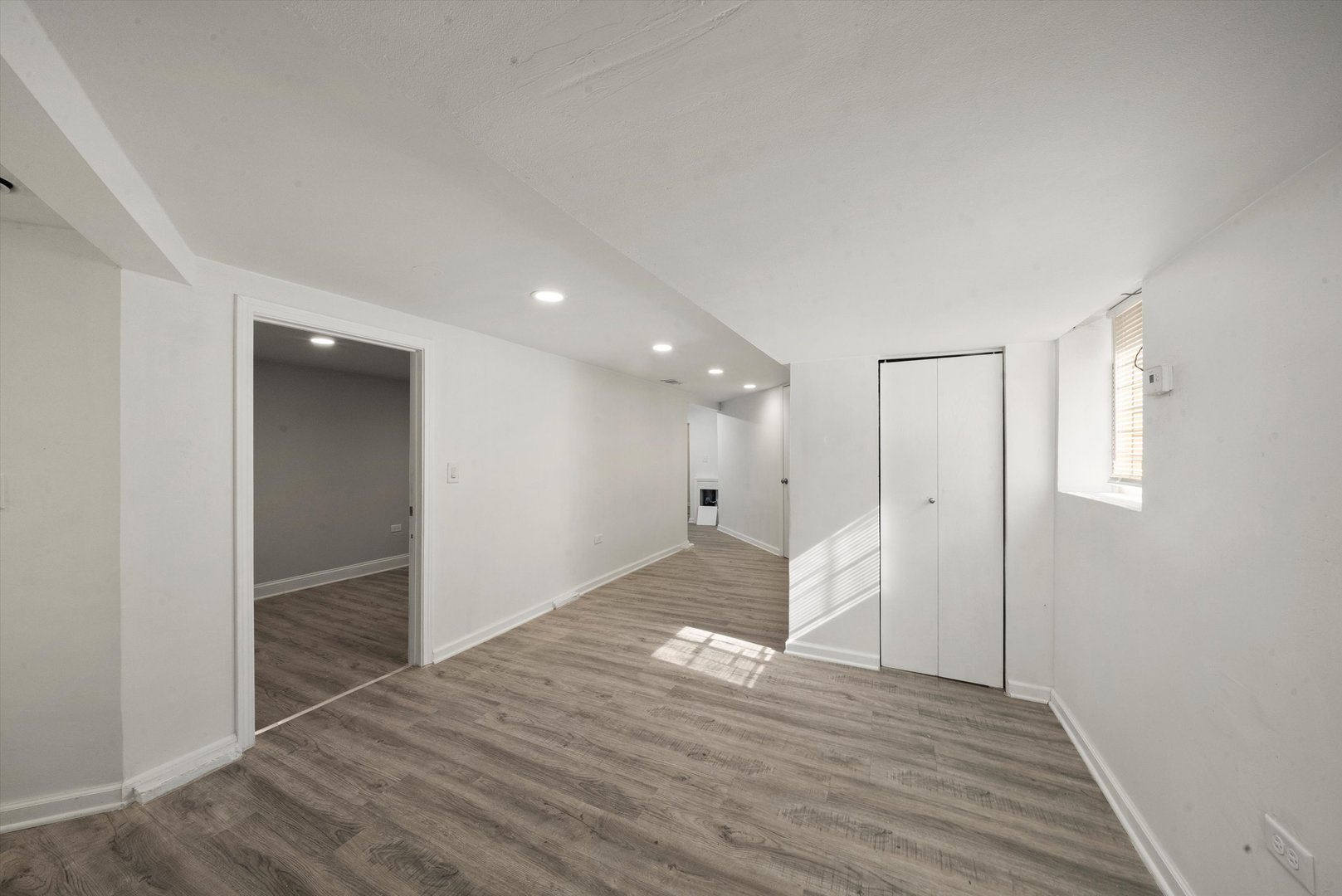 1036 N SPRINGFIELD Avenue